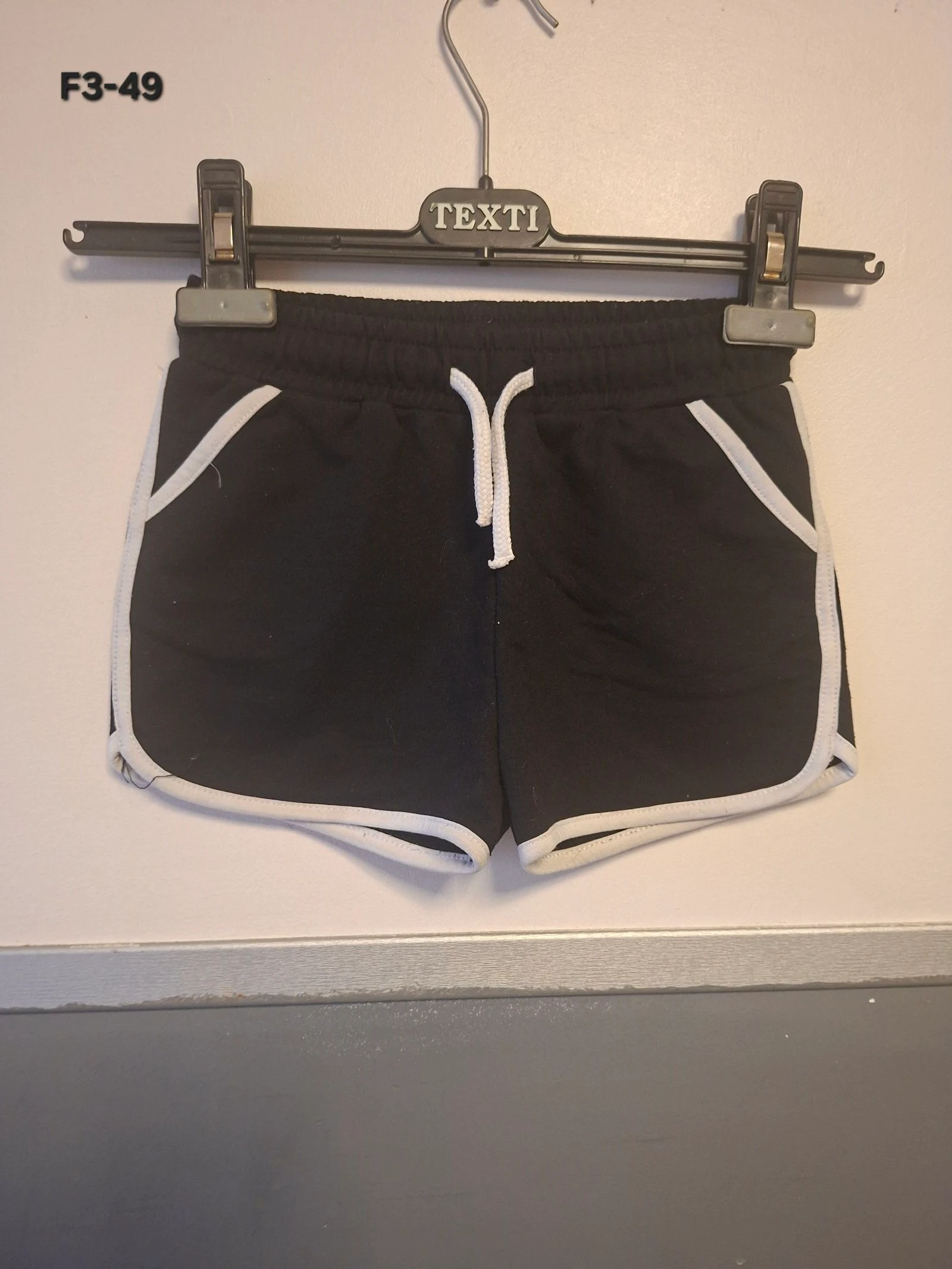 🌷F3-49🌷Short de sport PRIMARK CARE noir – Taille 6/7 ans (122 cm) | Confort, style & indispensable au quotidien🌷